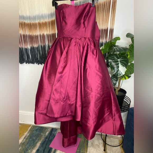 NWOT Hutch Adaleigh Strapless Back-Bow High-Low Maxi Dress - Picture 9 of 16